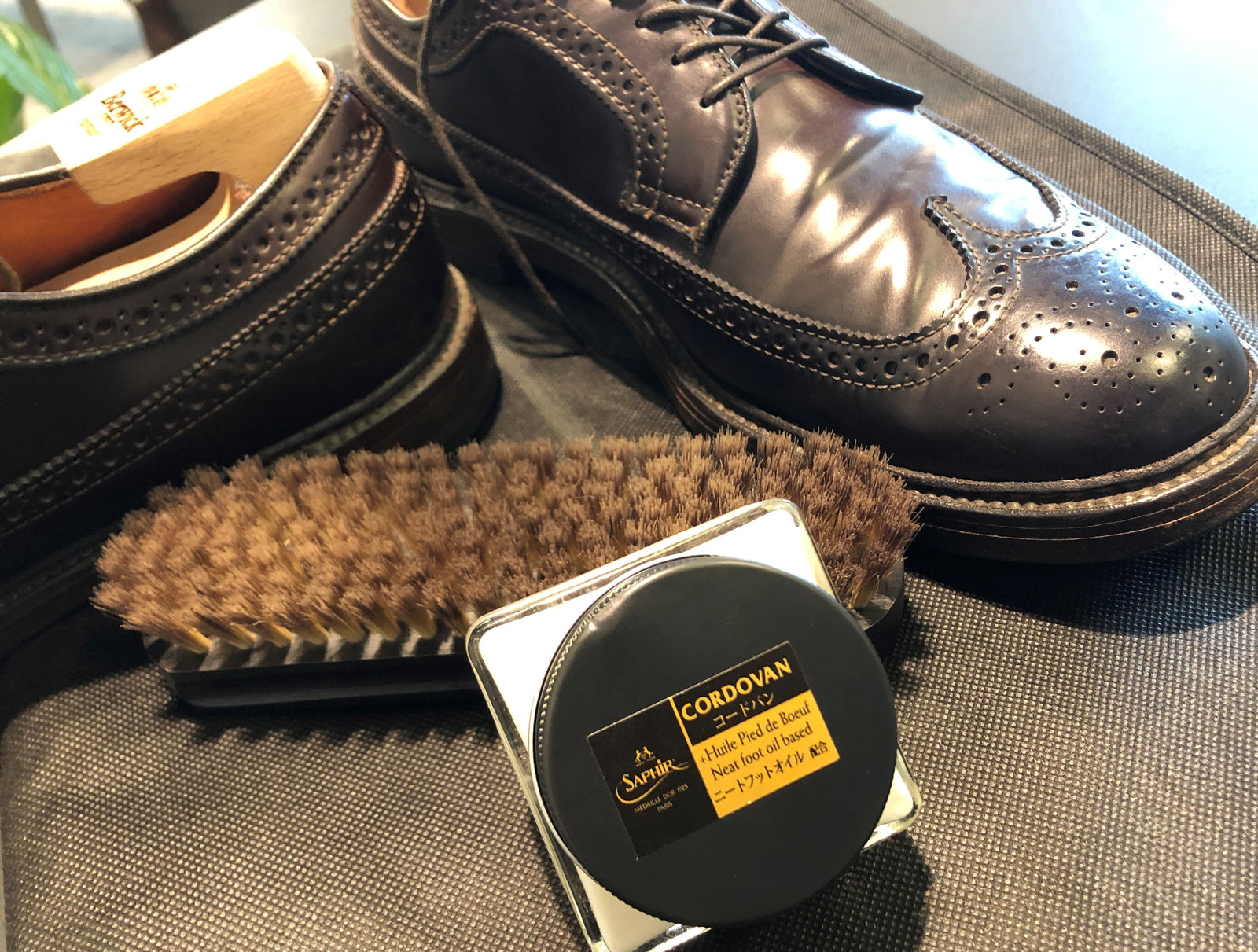 HUSK endelig... at sko i Cordovan behøver speciel pleje.